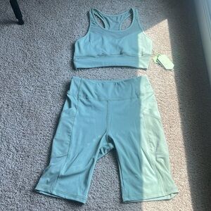 2 piece set in green